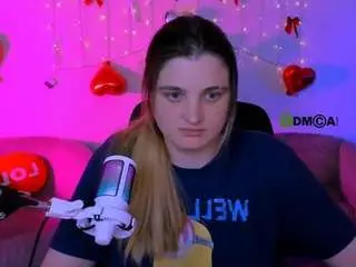 Clery-moon  live sex cam