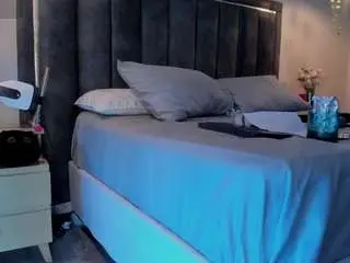 Isafoxx26  live sex cam