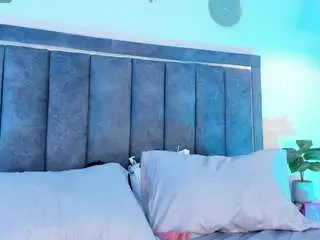 Isafoxx26  live sex cam