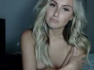 Laceymuler32  live sex cam