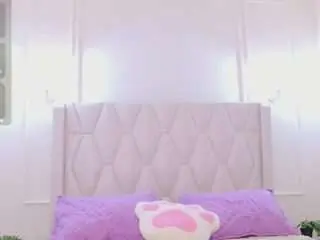 Rileywomms  live sex cam