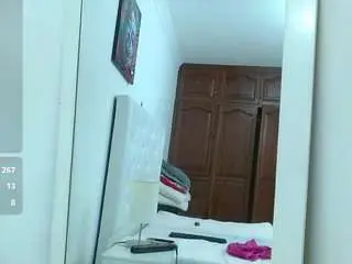 Sweett-canela  live sex cam