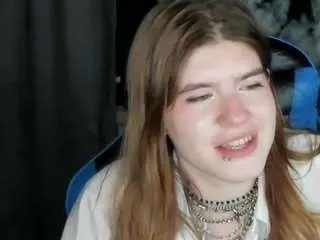 Elyra-zyra  live sex cam