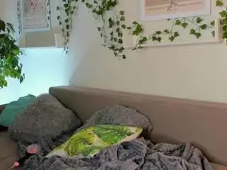Elyra-zyra  live sex cam