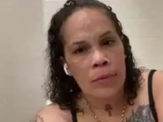 Harleycakes  live sex cam