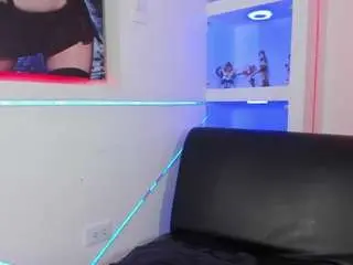 Joycepierce  live sex cam