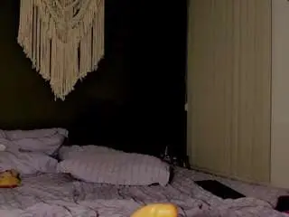 Karlyee  live sex cam