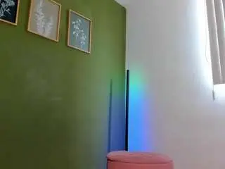 Karlyee  live sex cam