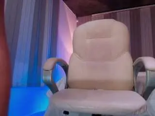 Megann-williamss  live sex cam