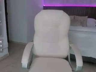 Megann-williamss  live sex cam