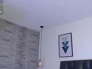 Tinnahottie  live sex cam