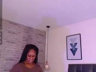 Tinnahottie  live sex cam
