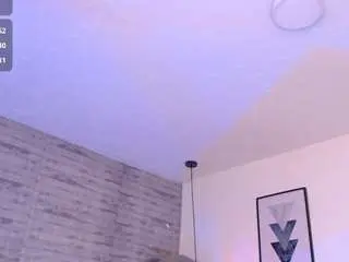 Tinnahottie  live sex cam