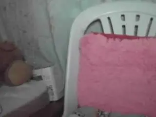 Mia-laura  live sex cam
