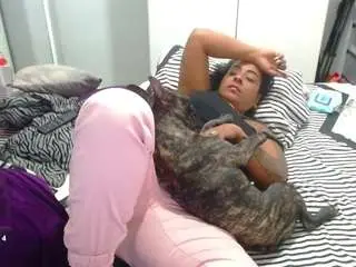 Raysajoness  live sex cam