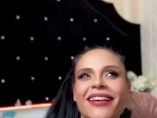 Sweeteestjulie  live sex cam