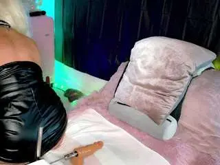 The-girl-next-door  live sex cam