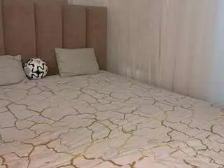 Virginatwedt  live sex cam