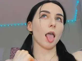Kristybae  live sex cam