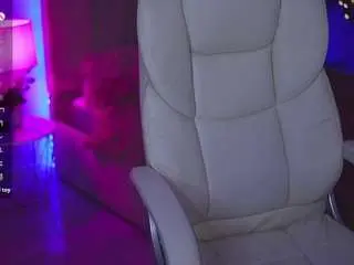 Oliviamore  live sex cam