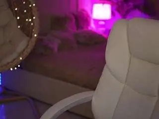 Oliviamore  live sex cam