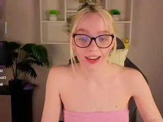Rocket-bunnyy  live sex cam