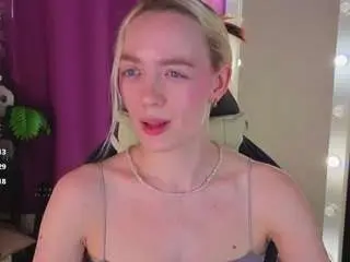 Rocket-bunnyy  live sex cam