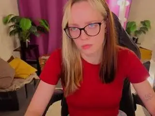 Rocket-bunnyy  live sex cam