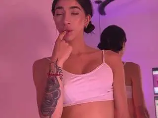 Sara-lop  live sex cam