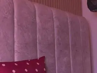 Sara-lop  live sex cam