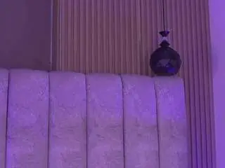 Sara-lop  live sex cam