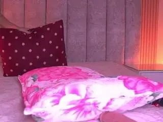 Sara-lop  live sex cam