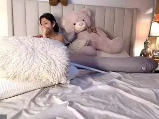 Soyhinata  live sex cam