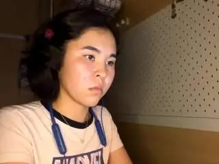 Genniewaltemeyer  live sex cam