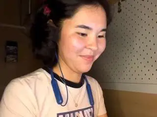 Genniewaltemeyer  live sex cam