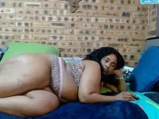 Bootytwerkbbw  live sex cam