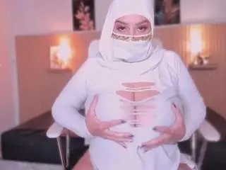 Cloe-adams  live sex cam