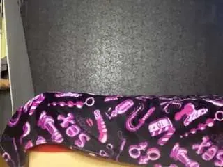Ionebeyene  live sex cam