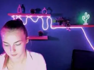 Lana-shine1  live sex cam