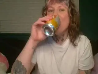 Switchbitch  live sex cam