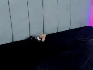 Yuridrojas  live sex cam