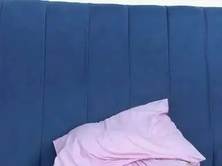 Yurlycardona  live sex cam
