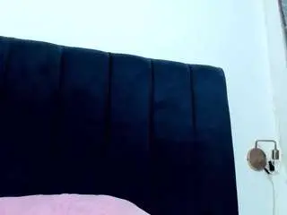 Yurlycardona  live sex cam