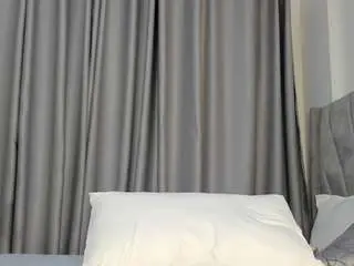 Hot-mamacitah  live sex cam