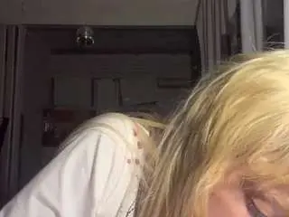 Marikavaney  live sex cam