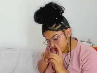 Mohannah1  live sex cam
