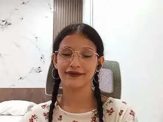 Xiomararoney  live sex cam