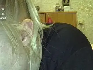 Curvywildlady30  live sex cam