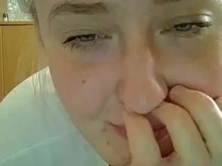 Curvywildlady30  live sex cam