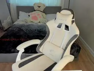 Honey-cherrry  live sex cam